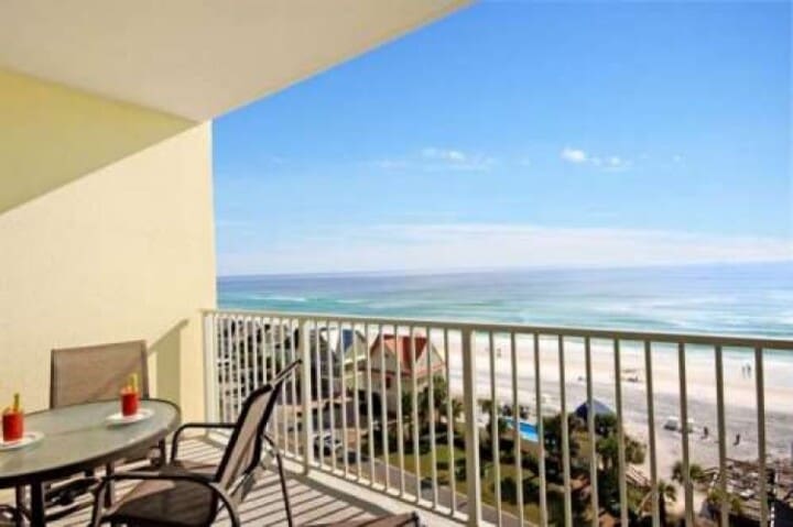 balcony #View of the Emerald Coast of the Gulf of Mexico from the Balcony of Leeward Key 804