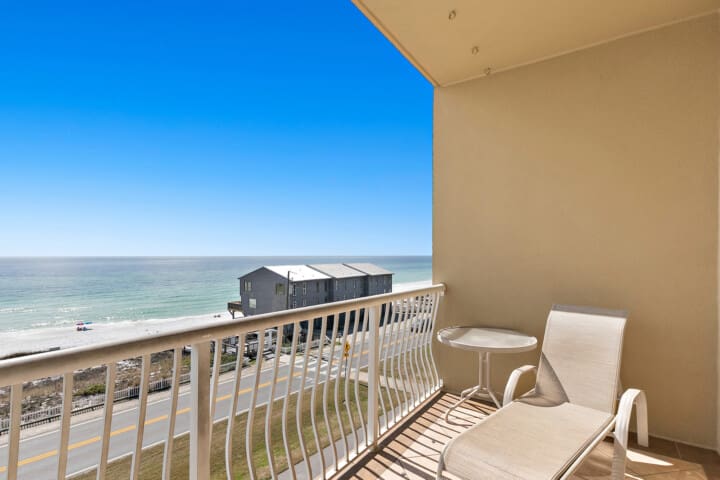 Beach Retreat 407 Balcony #where to stay in destin