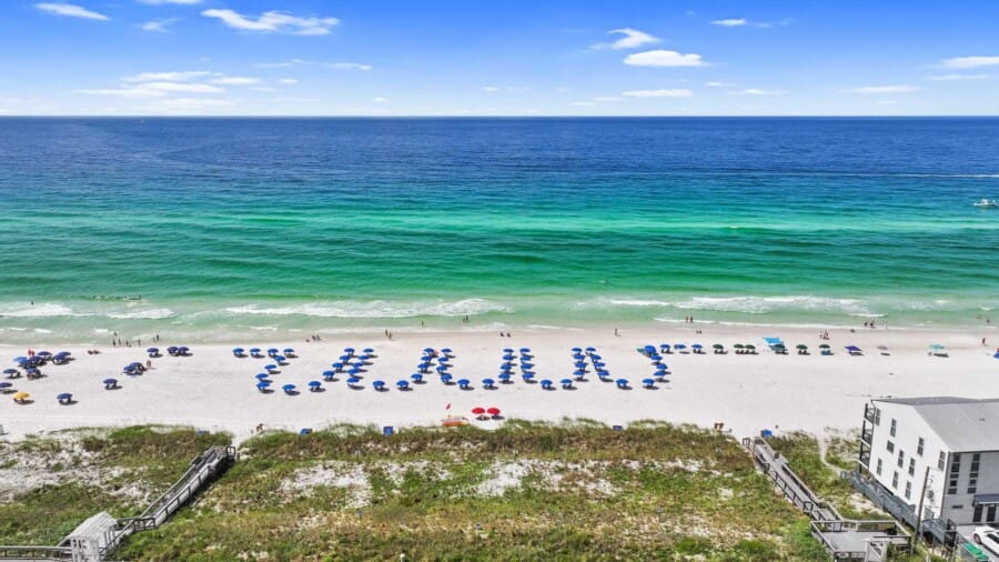 Beach Retreat Vacation Rentals ► Beach Condos in Destin #