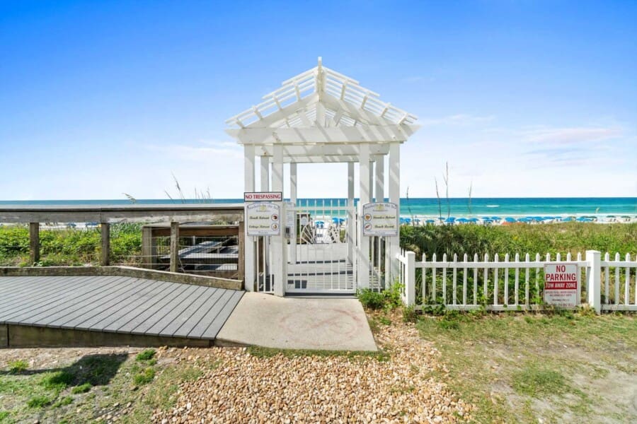 Beach Resort Vacation Rentals ► Beach Condos in Destin #