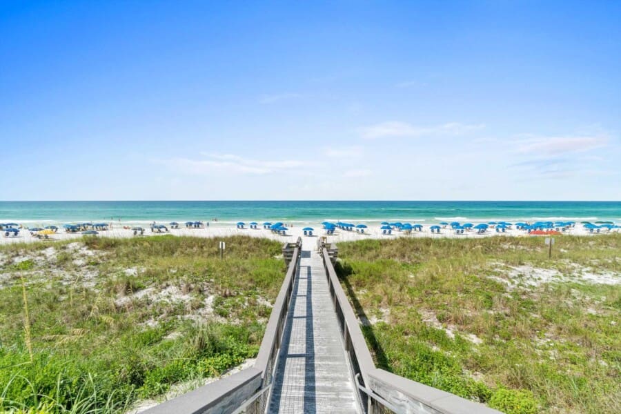 Beach Resort Vacation Rentals ► Beach Condos in Destin #beach resort shares beach with beach retreat