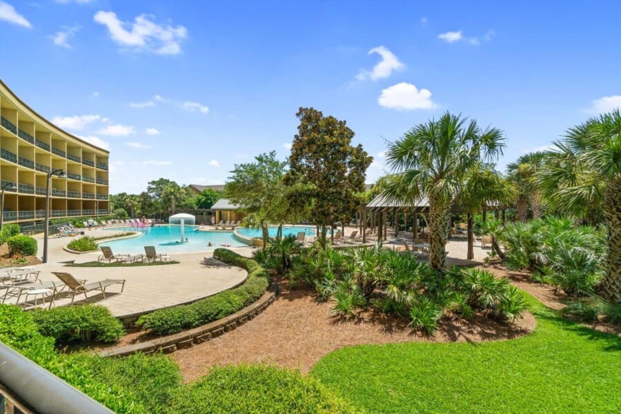 Beach Resort Vacation Rentals ► Beach Condos in Destin #kiddie pool in destin